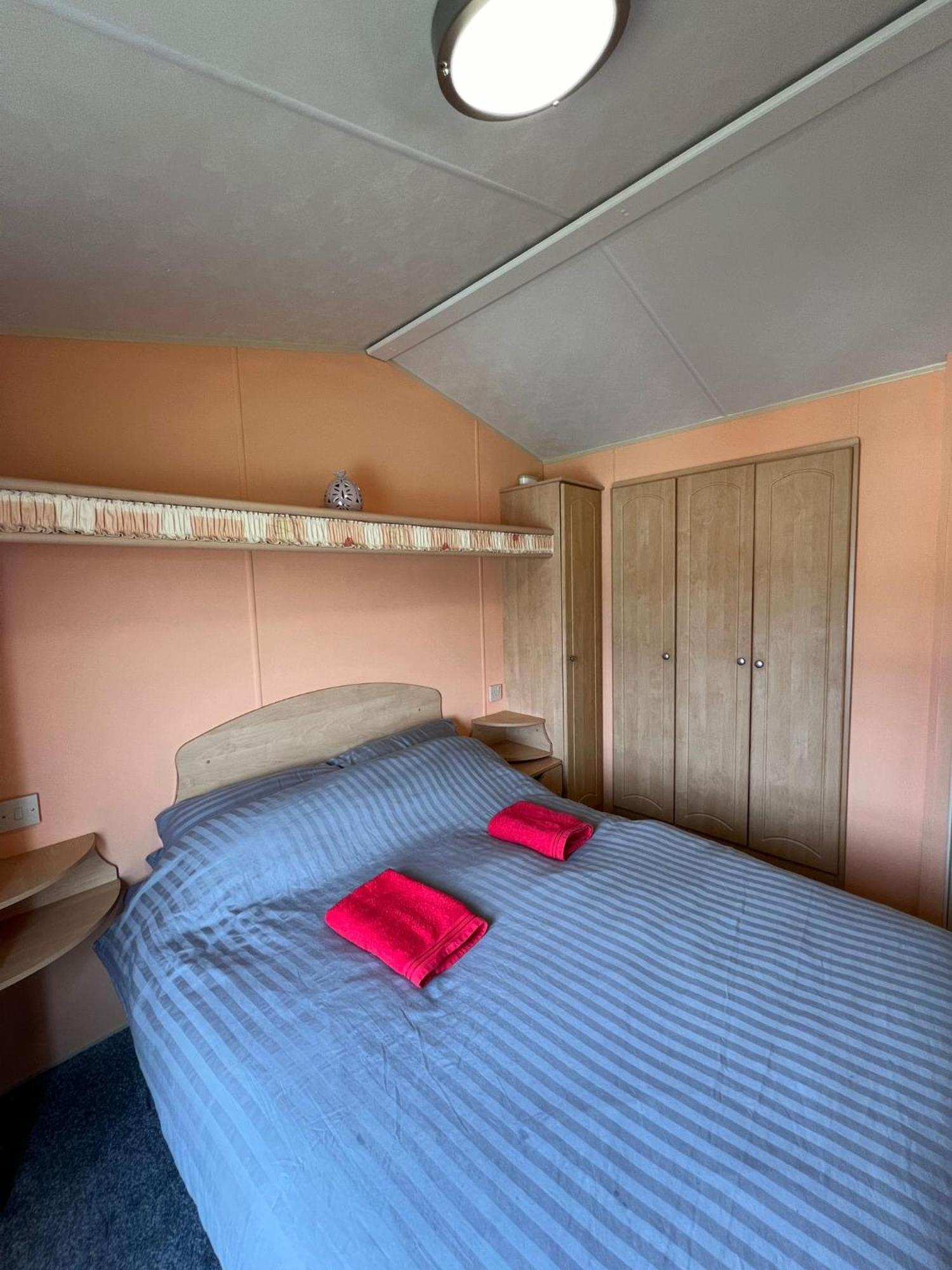 אבריסטוויט Light And Airy 2 Bedroom Mobile Home מראה חיצוני תמונה